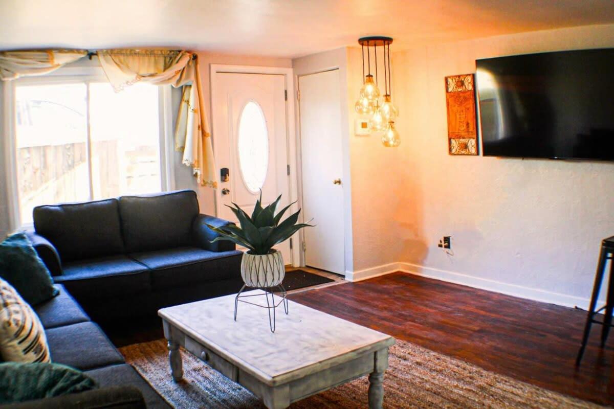 Newly Renovated 2-Bed Near Downtown-North Shore Pittsburgh Exterior foto
